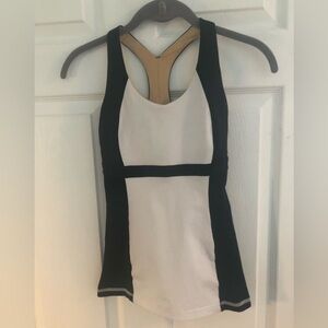 NWOT Lululemon Athletica size 0 Black and  White tank